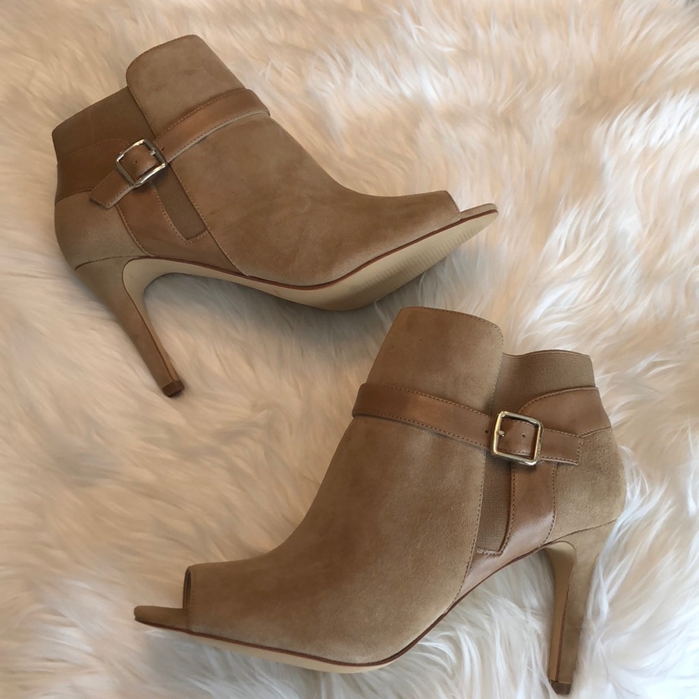 Marc Fisher | NWOB Peep Toe Shimmee Ankle Boots📦